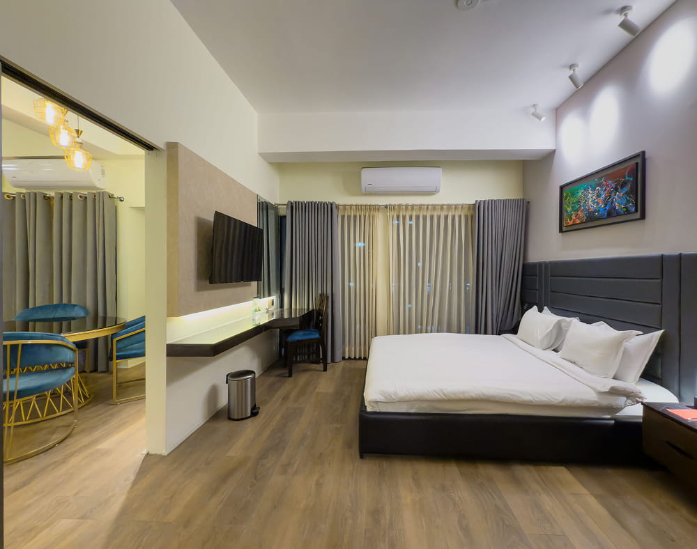 Signature Suite