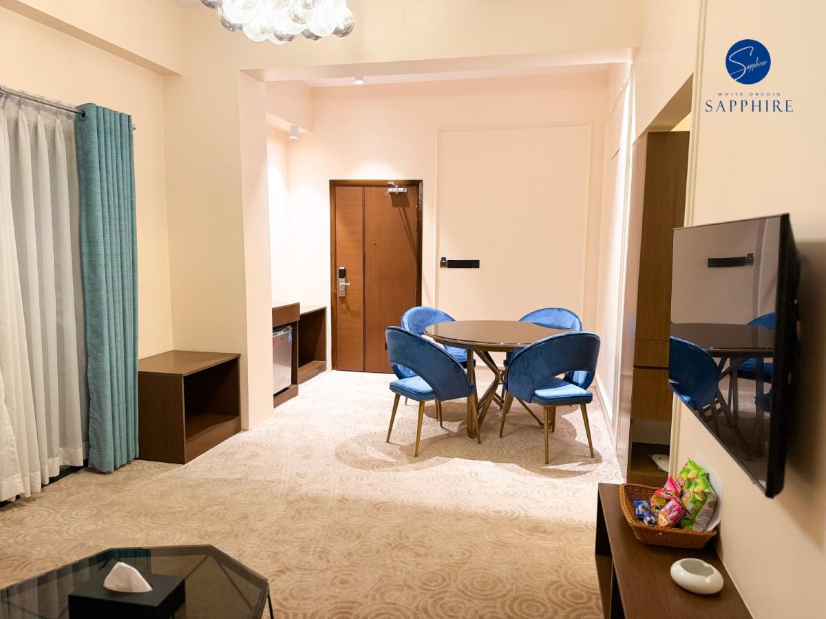 Signature Suite